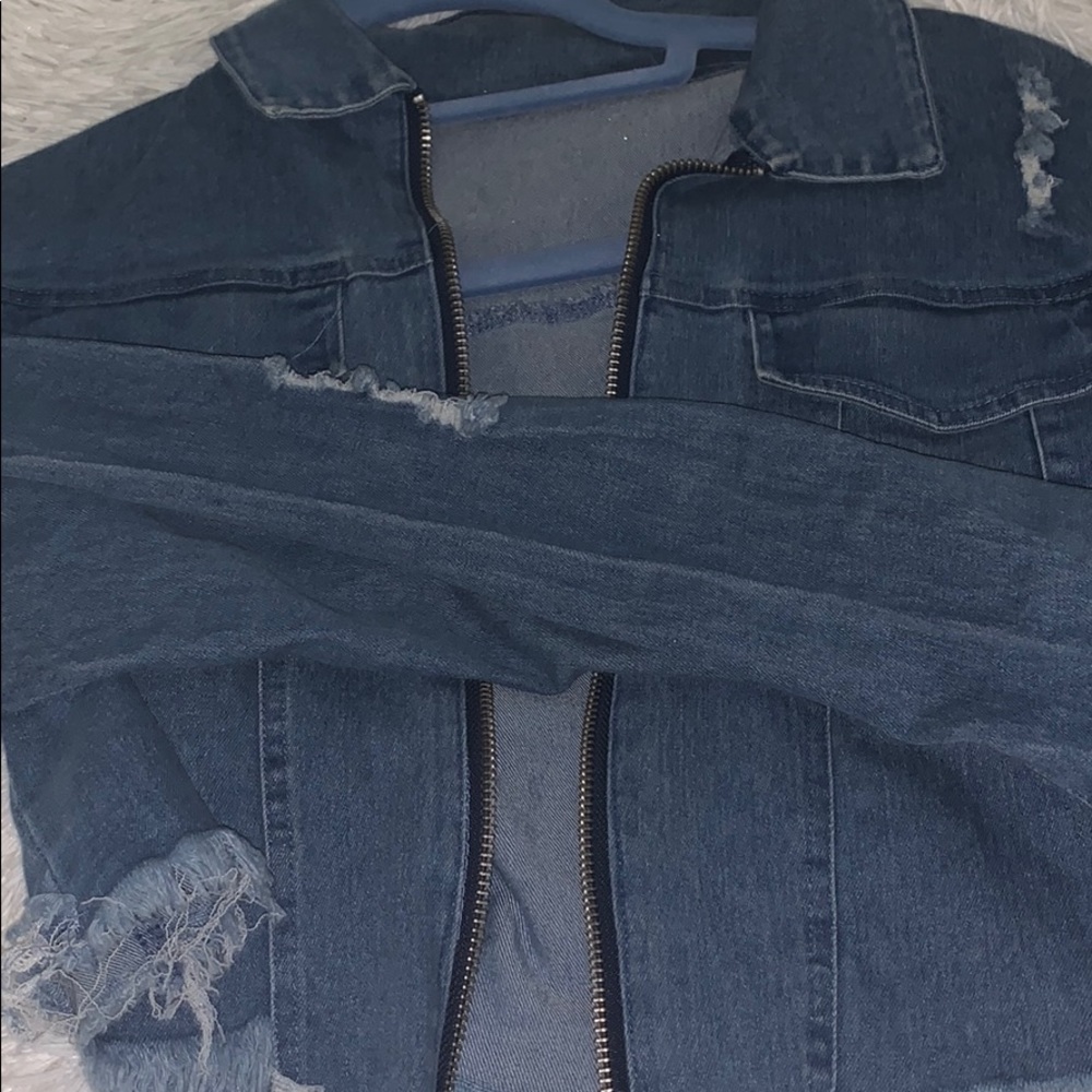 Crop denim jacket - Picture 2 of 4